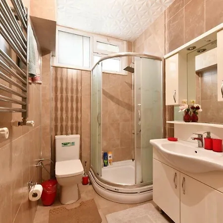 Lux, Cozy & Quite With Balcony At Taksim&istiklal 아파트 이스탄불