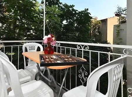 Lux, Cozy & Quite With Balcony At Taksim&istiklal Apartment *