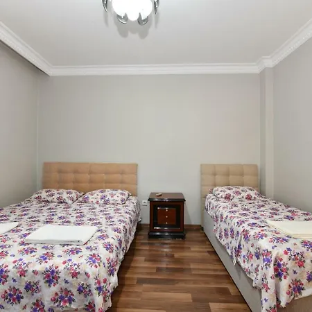Apartment Lux, Cozy & Quite With Balcony At Taksim&istiklal Istanbul